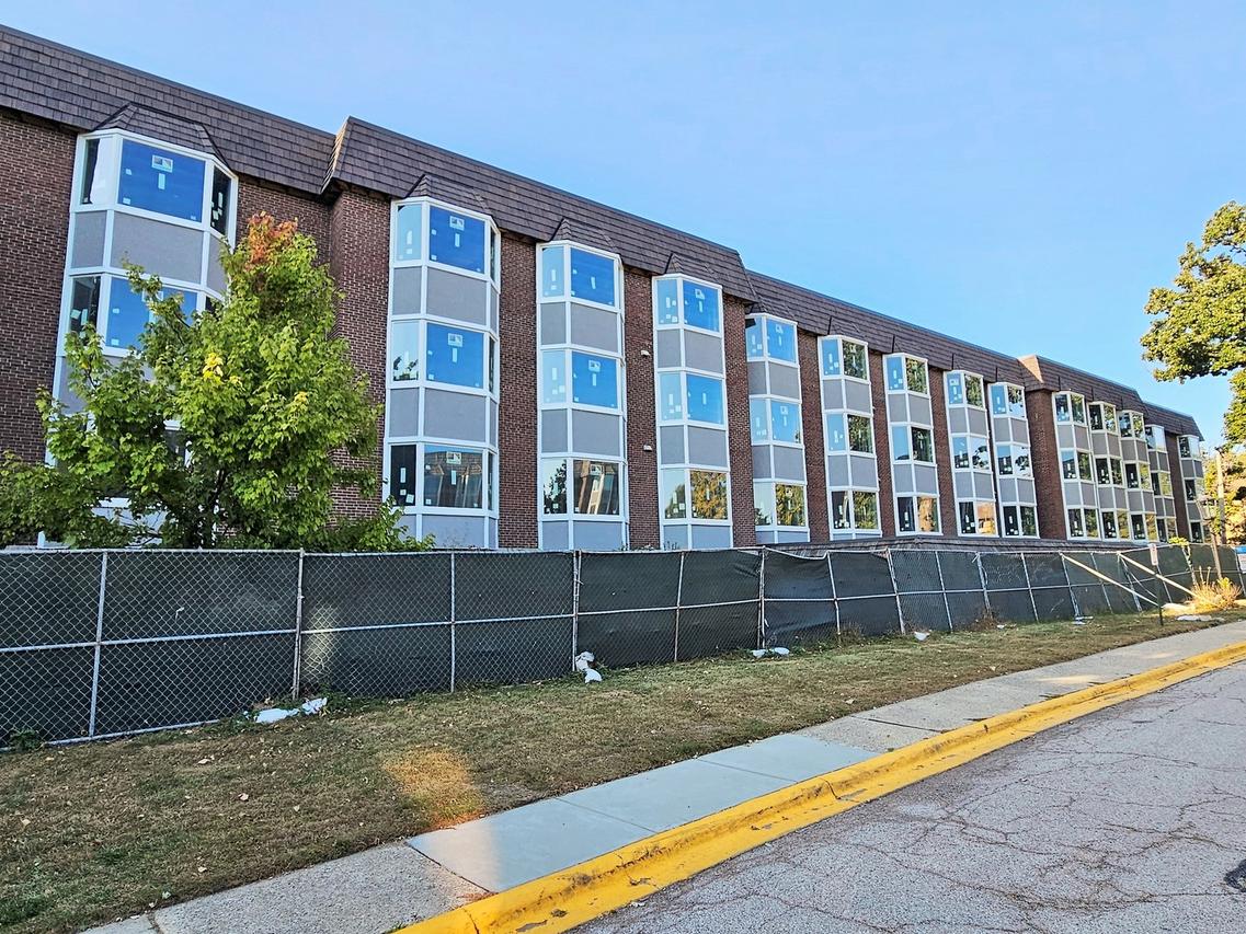 200 Thames Pkwy. #1K, Park Ridge, IL 60068