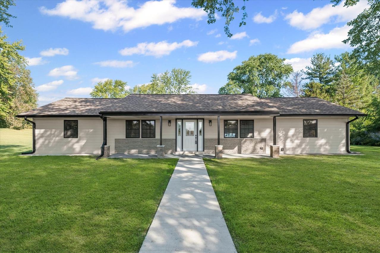 402 Beeson Dr., Urbana, IL 61802