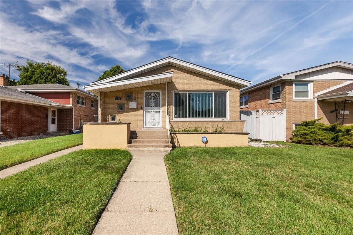 15304 Grant St., Dolton, IL 60419