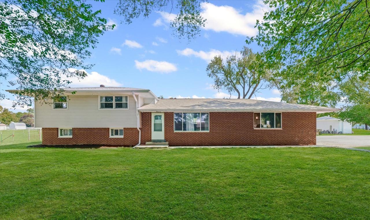 1903 Brownfield Rd., Urbana, IL 61802