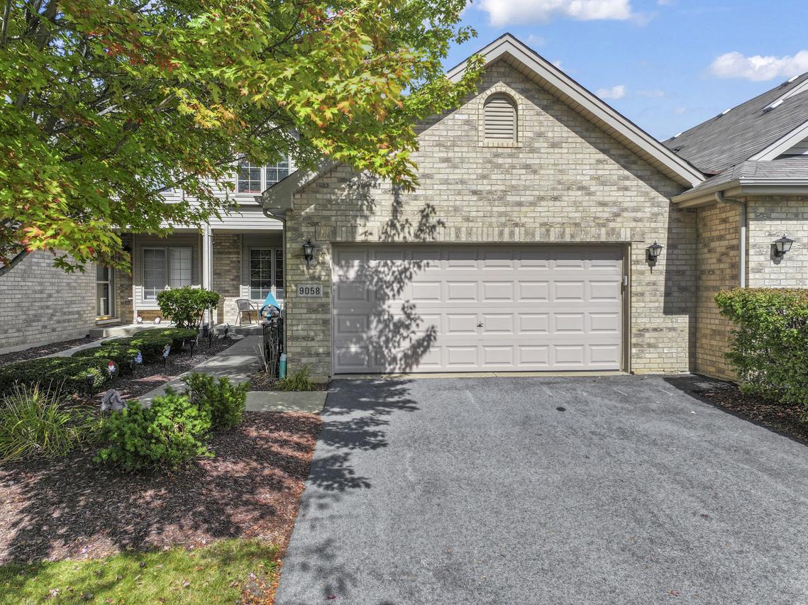9058 Newcastle Ct., Tinley Park, IL 60487