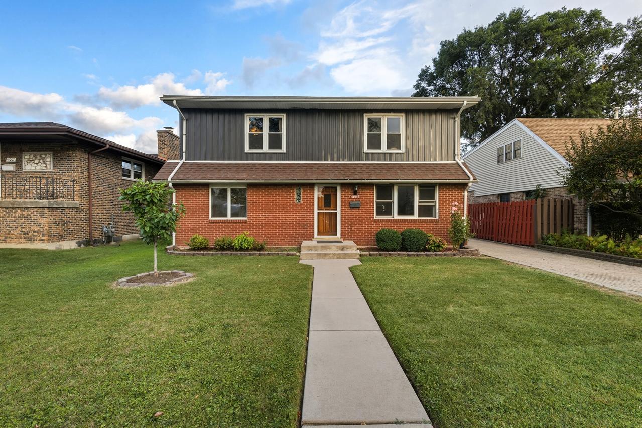 11013 Menard Ave., Chicago Ridge, IL 60415