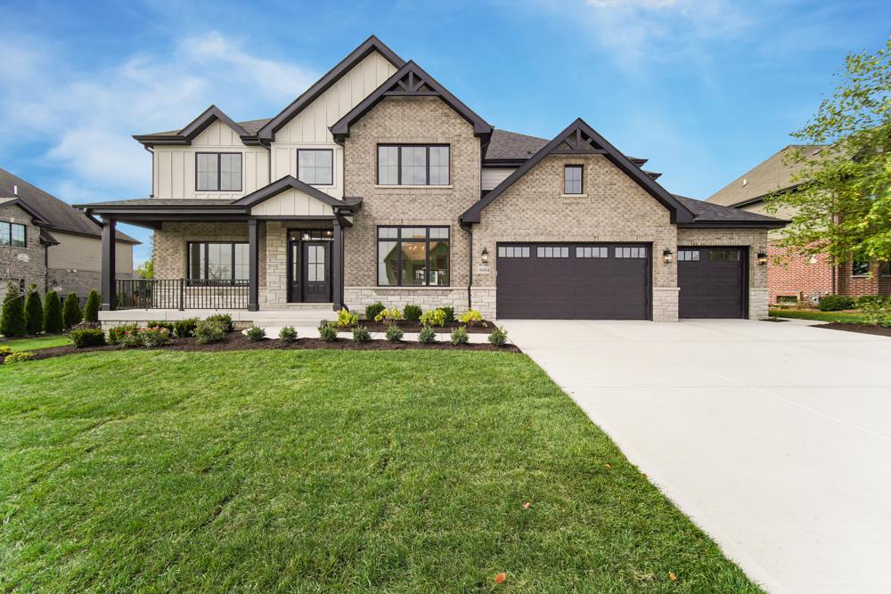 9004 Port Washington Dr., Frankfort, IL 60423