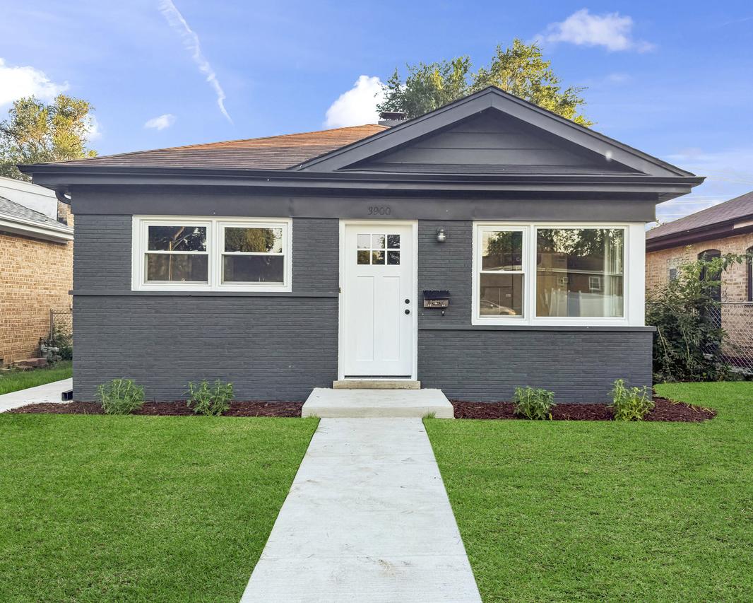 3900 Saint Paul Ave., Bellwood, IL 60104