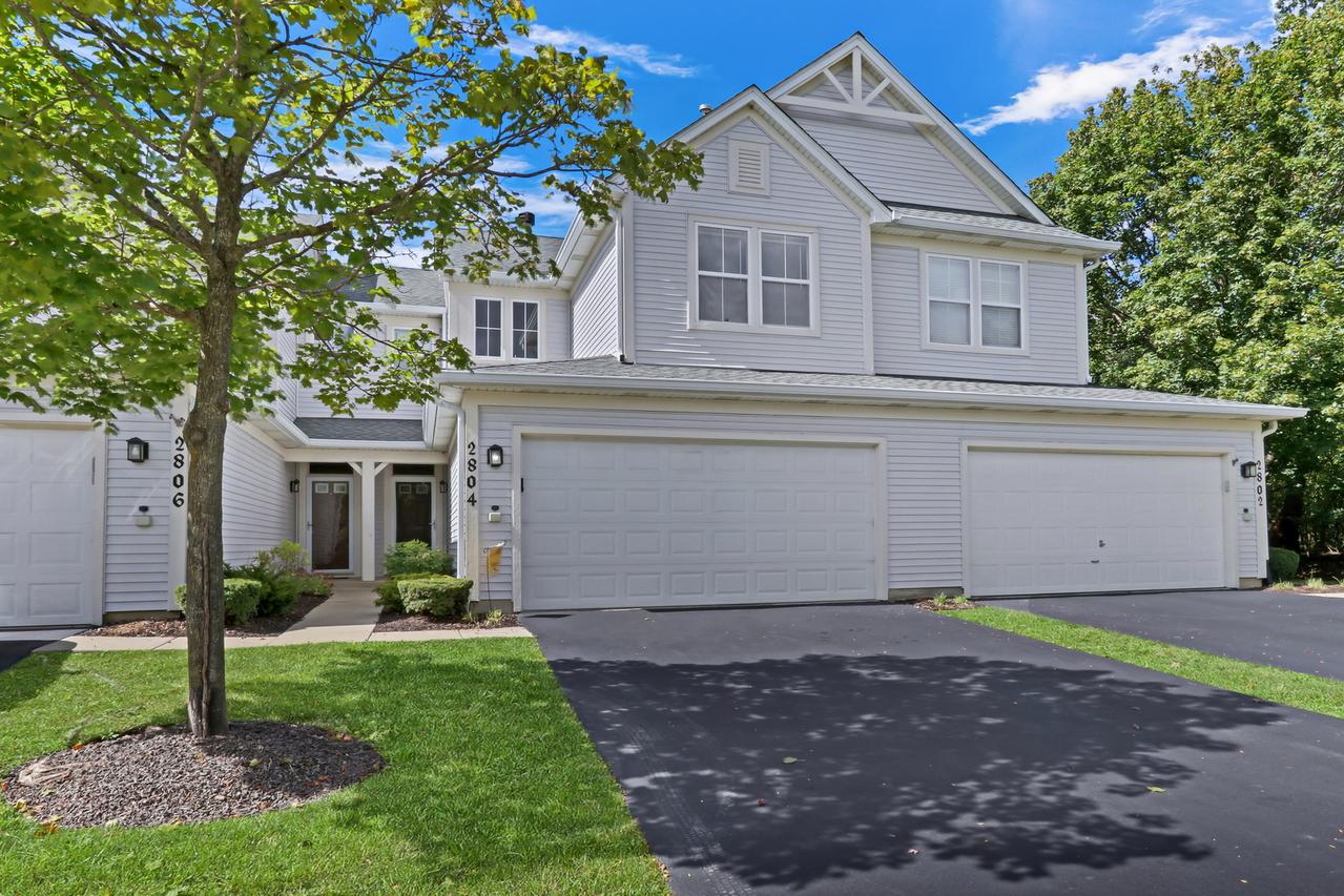 2804 Falling Waters Ln., Lindenhurst, IL 60046