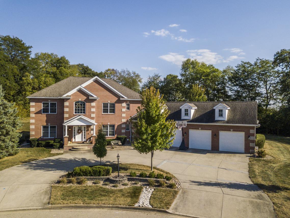 13765 Deer Ridge Rd., Bloomington, IL 61705
