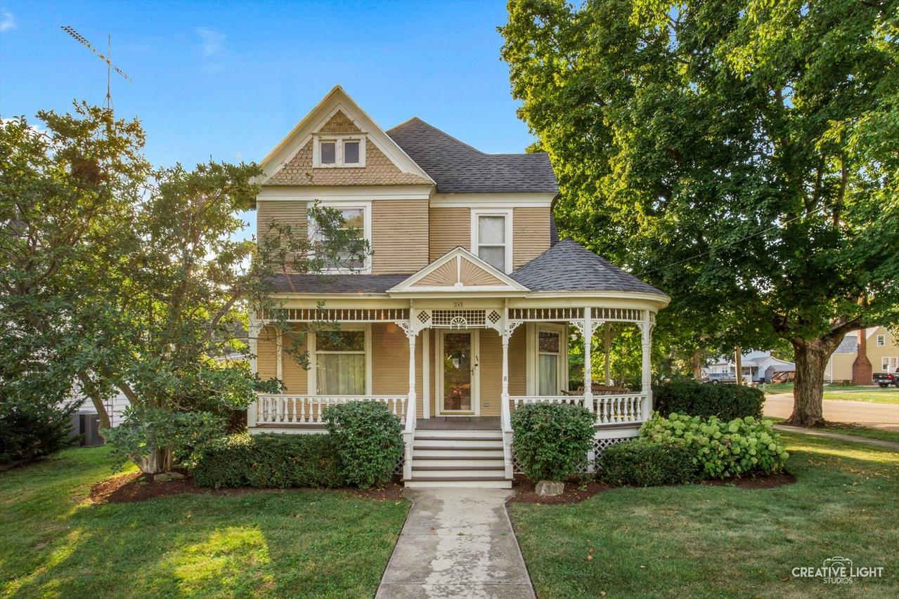 245 N Elm St., Waterman, IL 60556