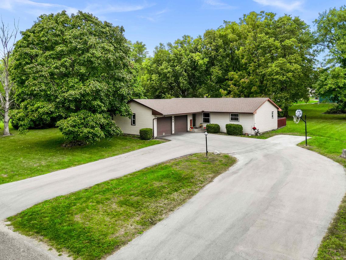 108 Cardinal Dr., Leroy, IL 61752