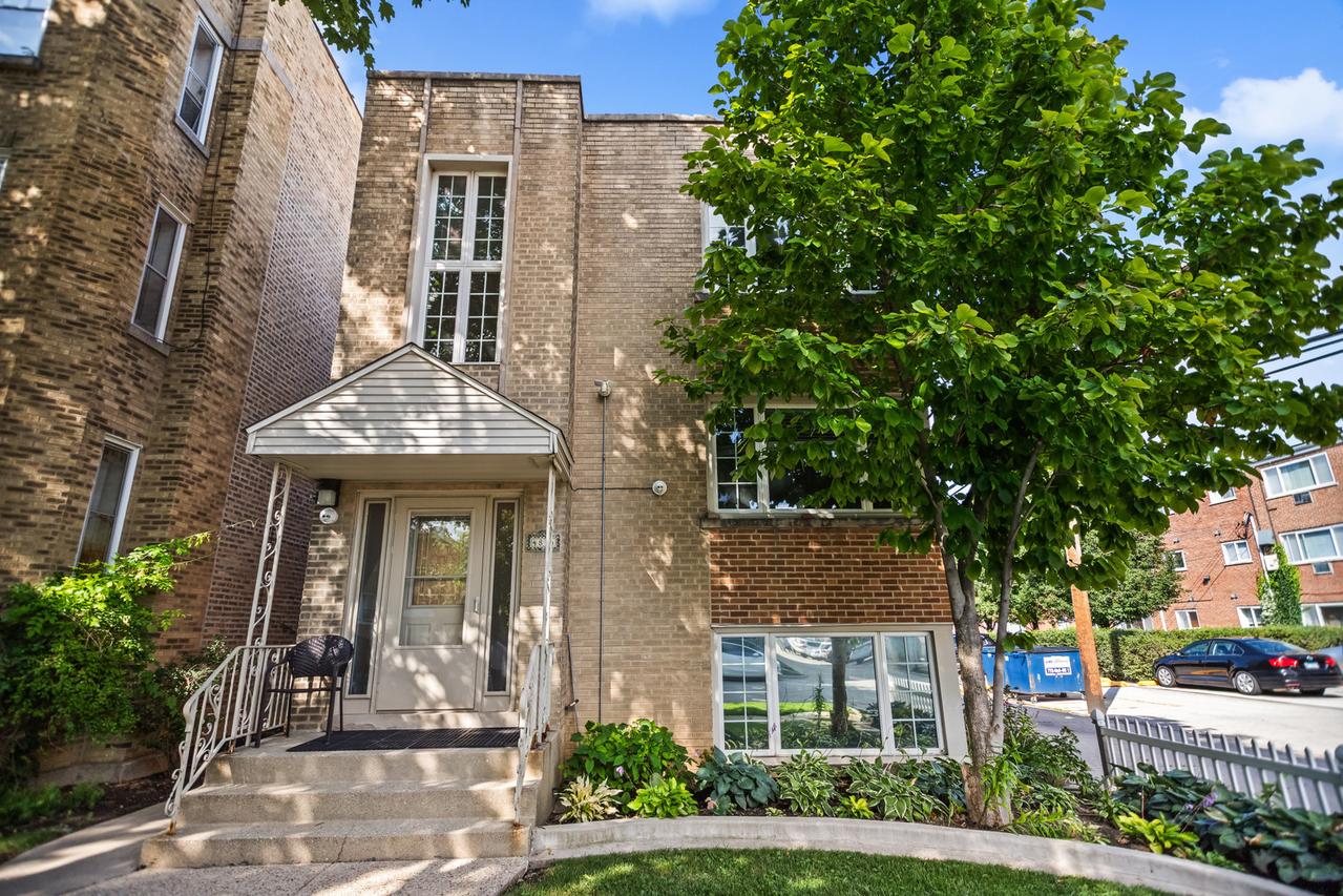 4814 Elm St., Skokie, IL 60077
