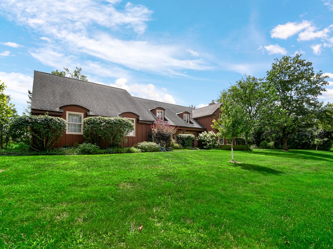 1135 Buttonwood Ln., Northbrook, IL 60062