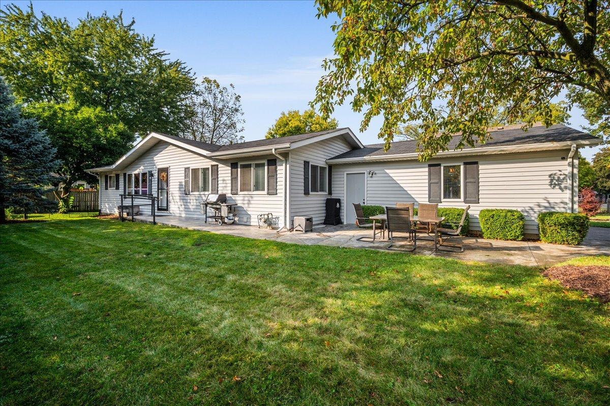317 Monroe St., Genoa, IL 60135