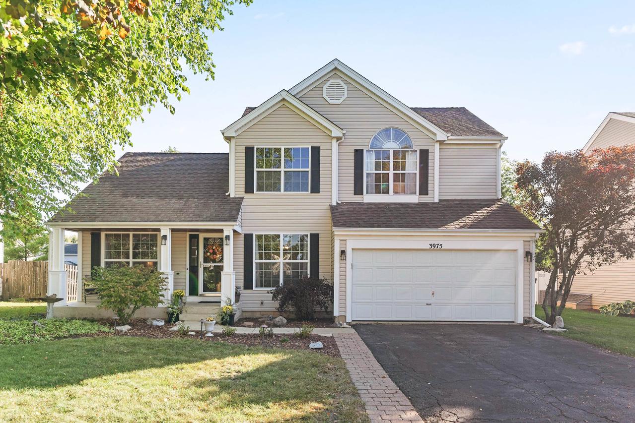 3975 Peartree Dr., Lake In The Hills, IL 60156