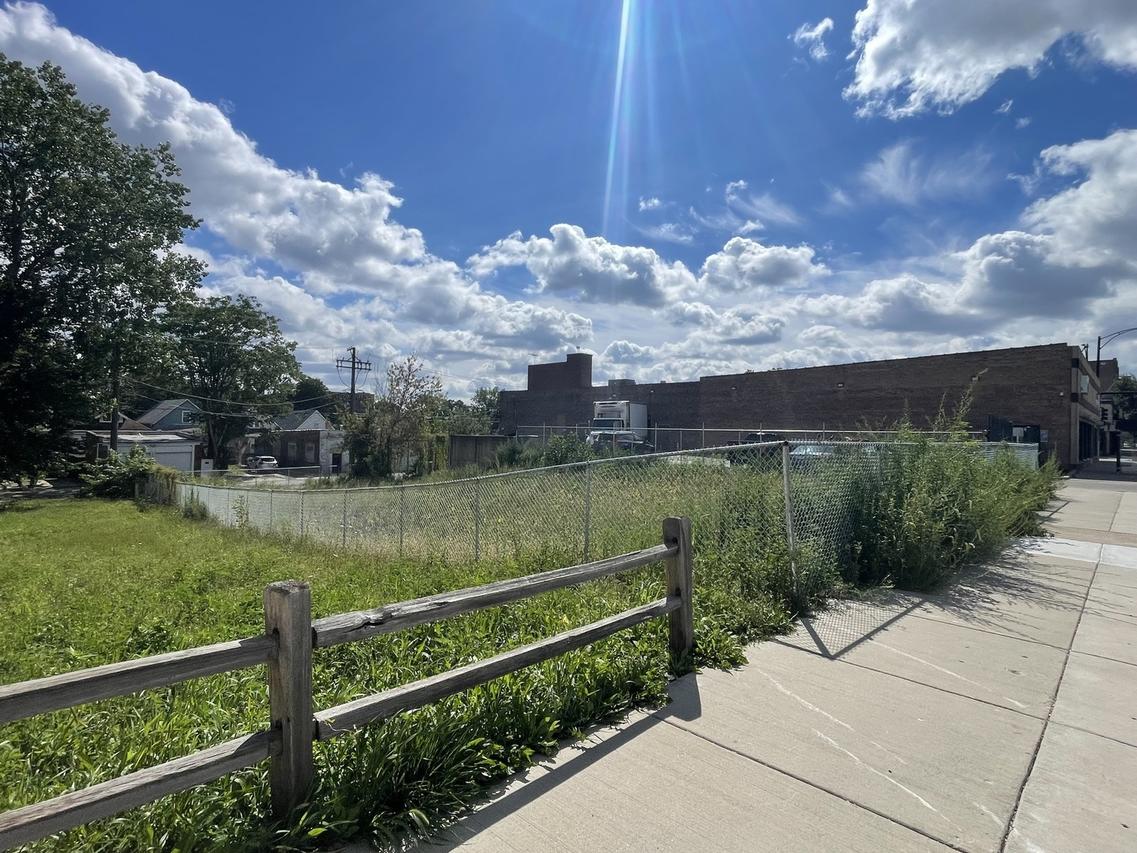 11241 S Michigan Ave., Chicago, IL 60628