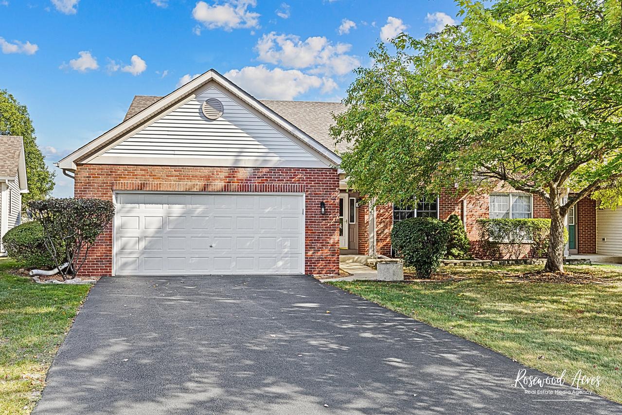 2714 Lake Side Cir., Joliet, IL 60431