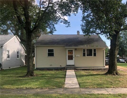 819 E Chestnut St., Hoopeston, IL 60942