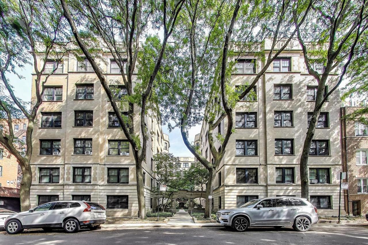 2339 N Commonwealth Ave. #4C, Chicago, IL 60614