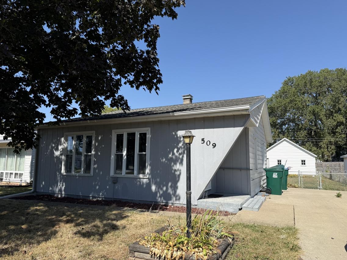 509 E 9th St., Rock Falls, IL 61071