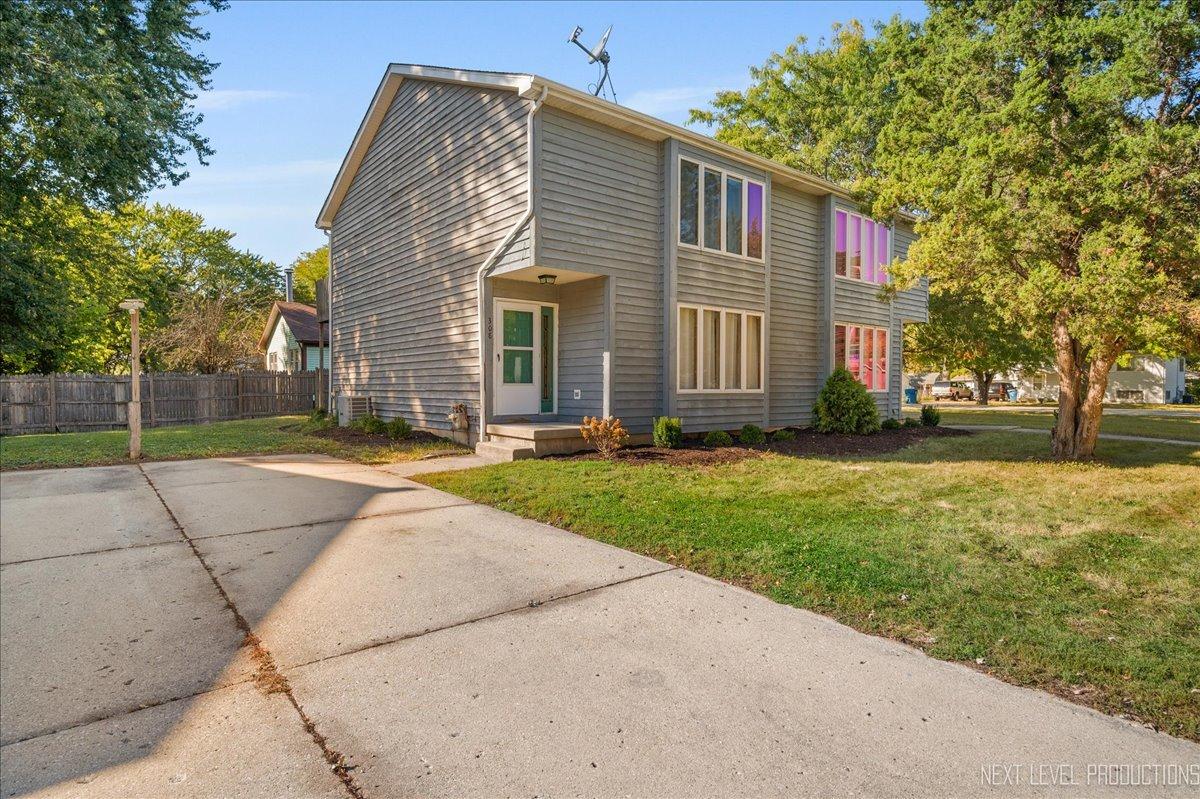 306-08 S Belmont Ave., Elgin, IL 60123