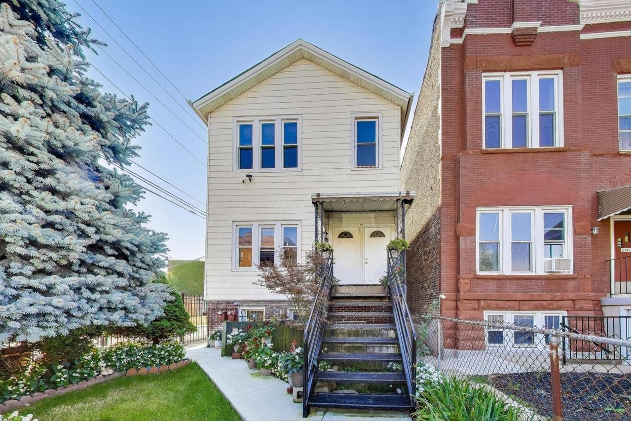 2415 W Arthington St., Chicago, IL 60612