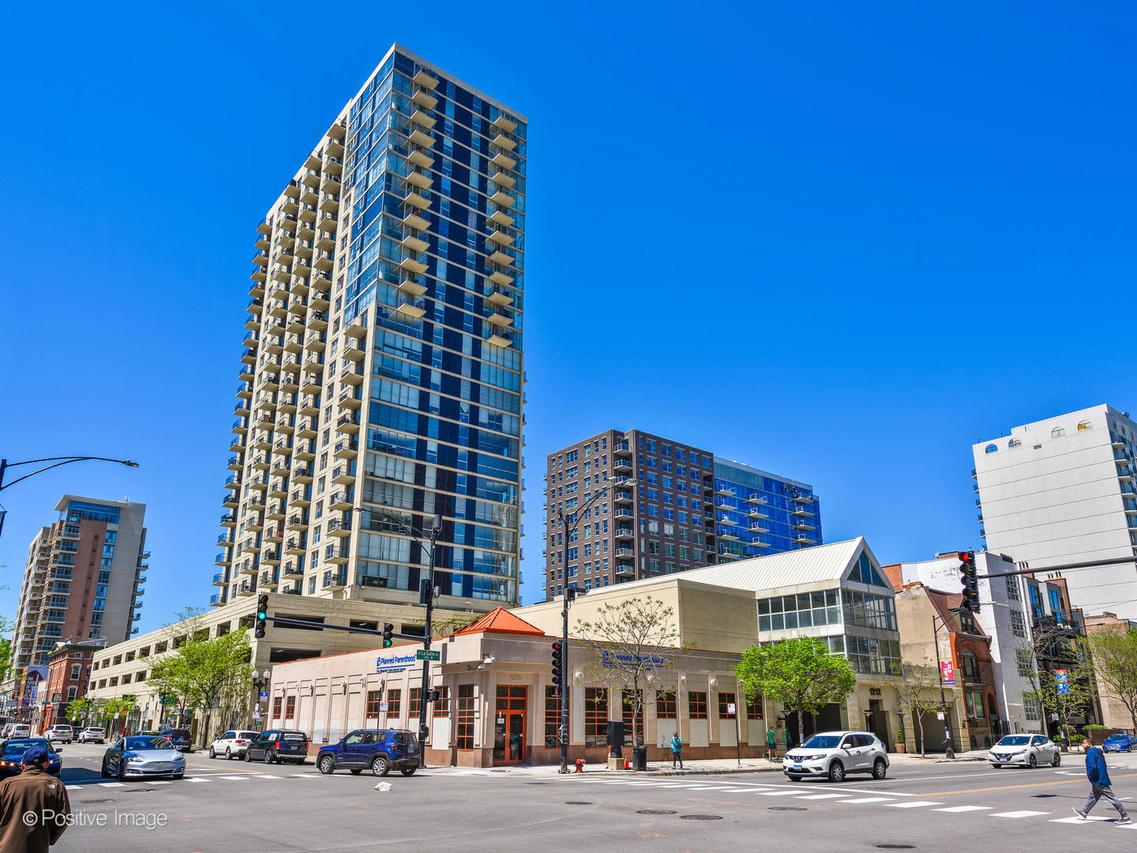 1212 N Lasalle St. #2407, Chicago, IL 60610