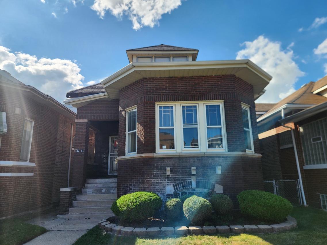 8228 S Saint Lawrence Ave., Chicago, IL 60619