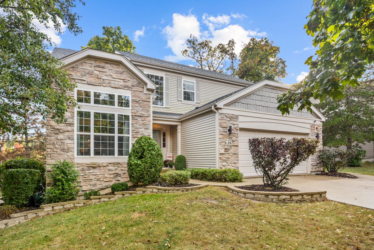 16 Moraine Dr., Streamwood, IL 60107