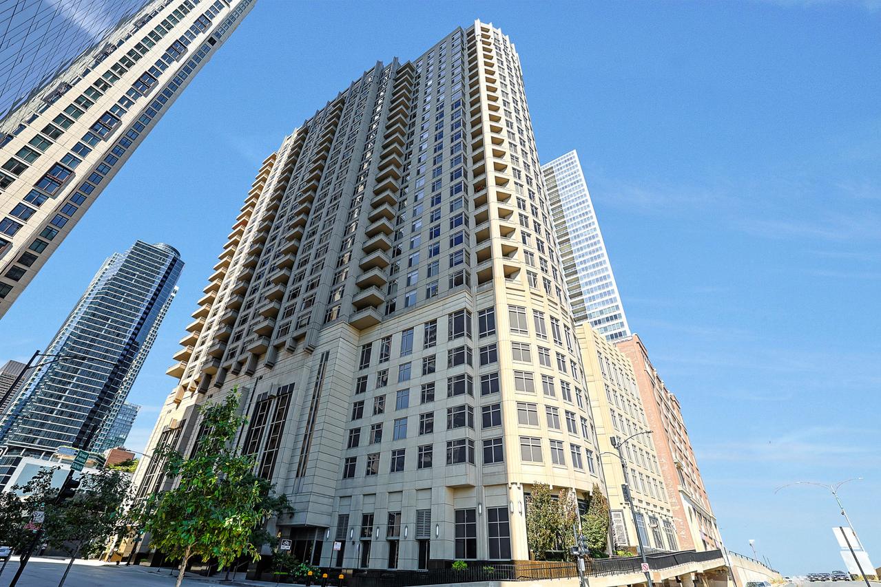 530 N Lake Shore Dr. #2101, Chicago, IL 60611