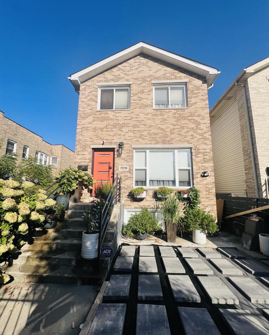 7019 S Union St., Chicago, IL 60621