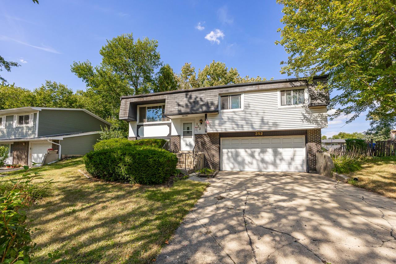 352 Gehrig Cir., Bolingbrook, IL 60440