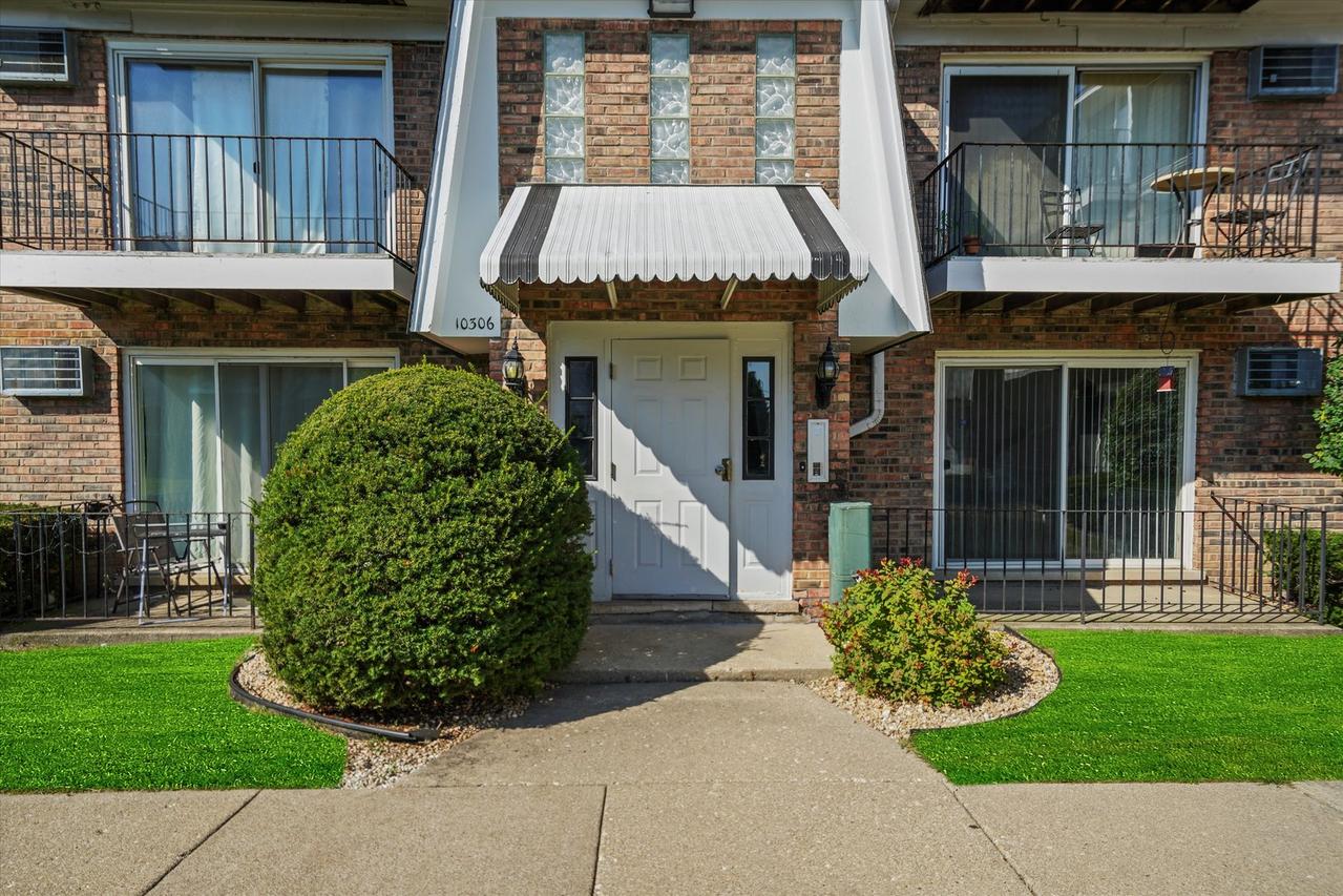 10306 Ridgeland Ave. #104, Chicago Ridge, IL 60415