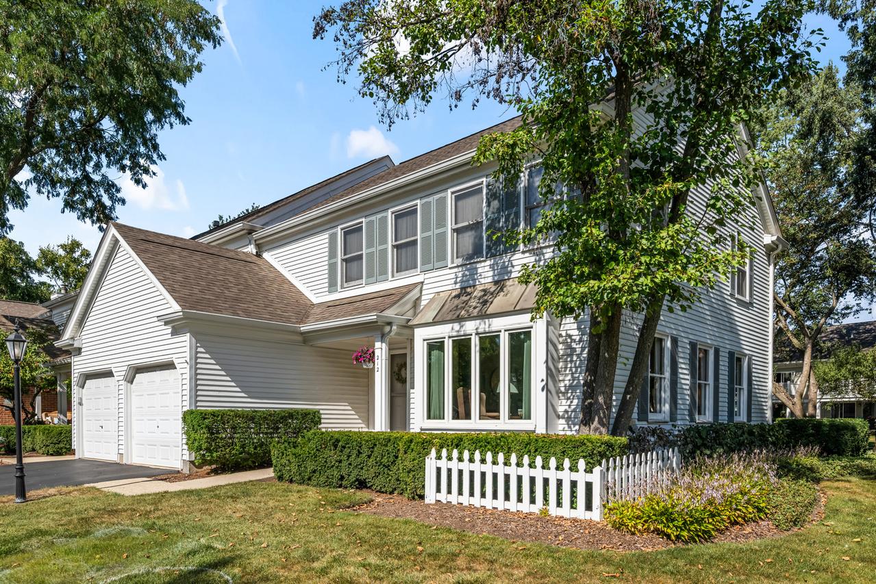 212 Country Club Dr., Prospect Heights, IL 60070