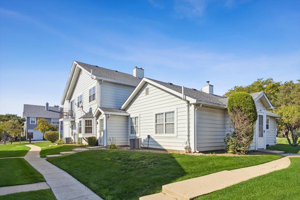 445 N Cambridge Dr., Palatine, IL 60067