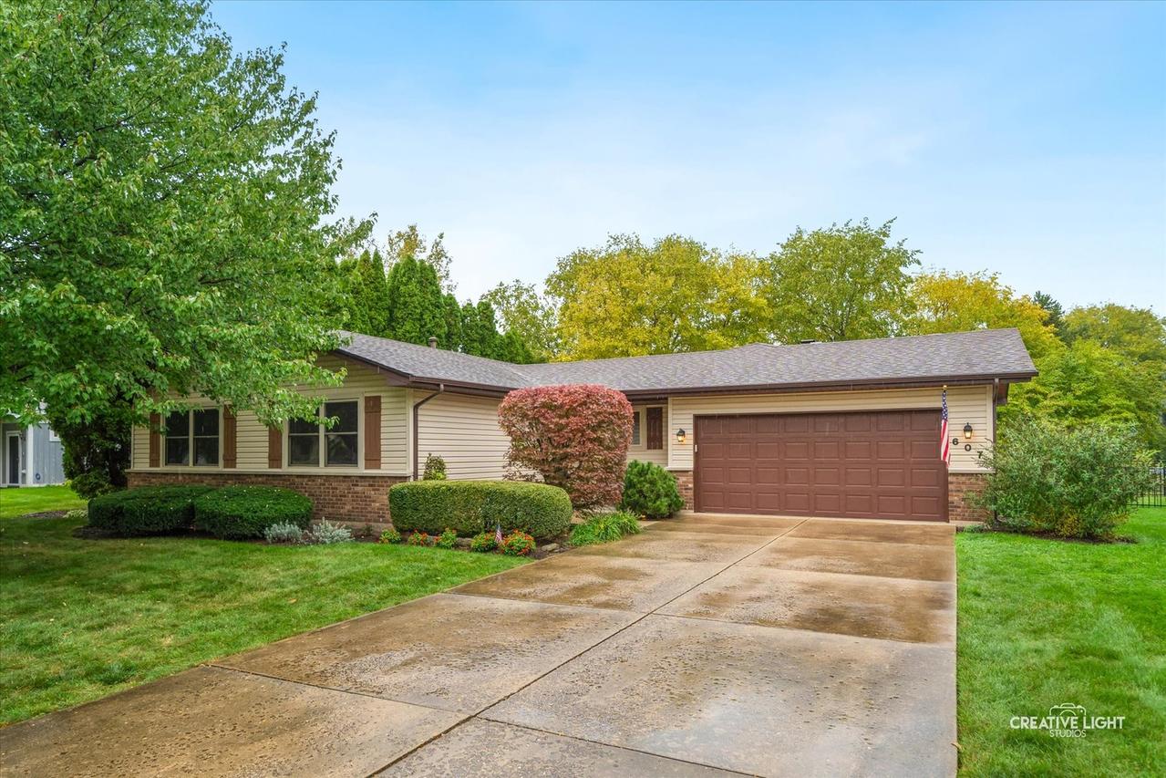 607 Cherrywood Dr., North Aurora, IL 60542