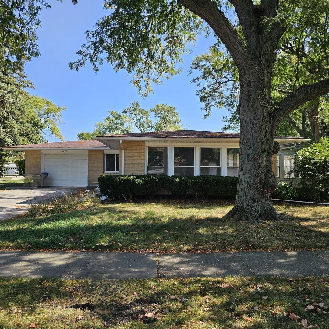 1291 Phoenix Dr., Des Plaines, IL 60018