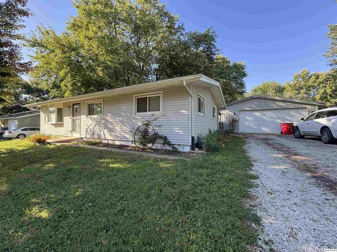 419 Willow St., Payson, IL 62360