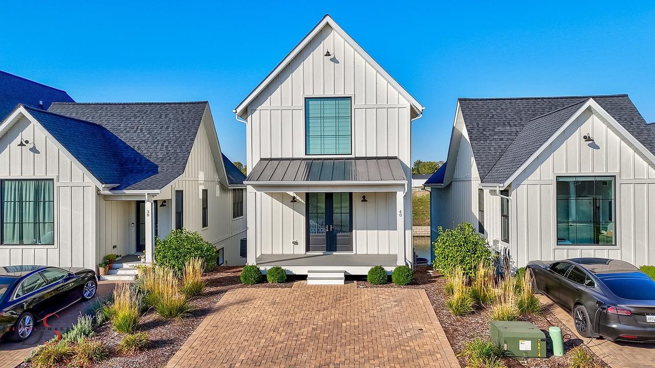 40 Waterside Way, Ottawa, IL 61350