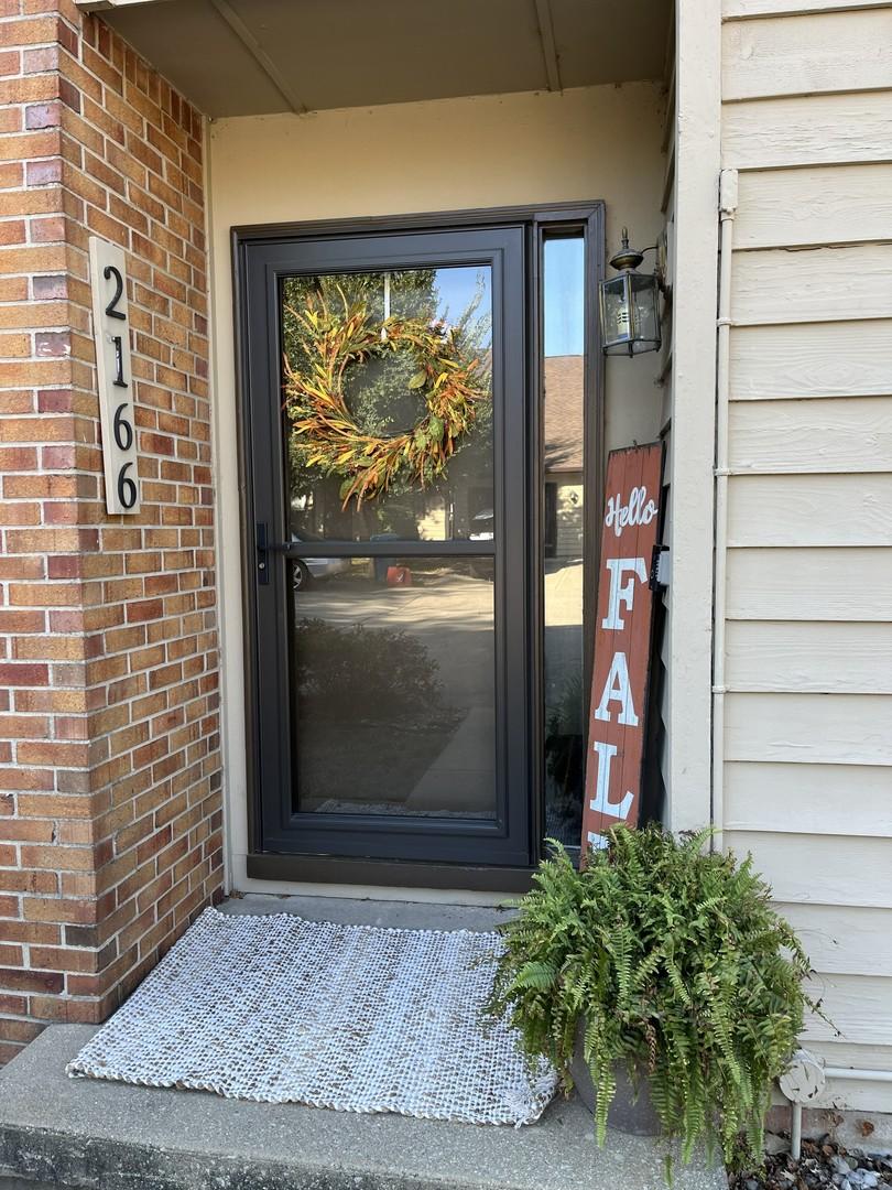 2166 Harbortown Cir., Champaign, IL 61821