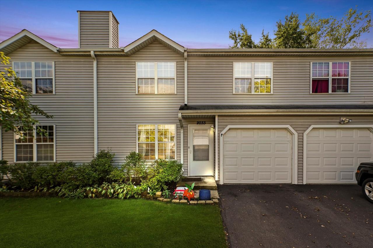 2033 Westview Ln., Round Lake Beach, IL 60073