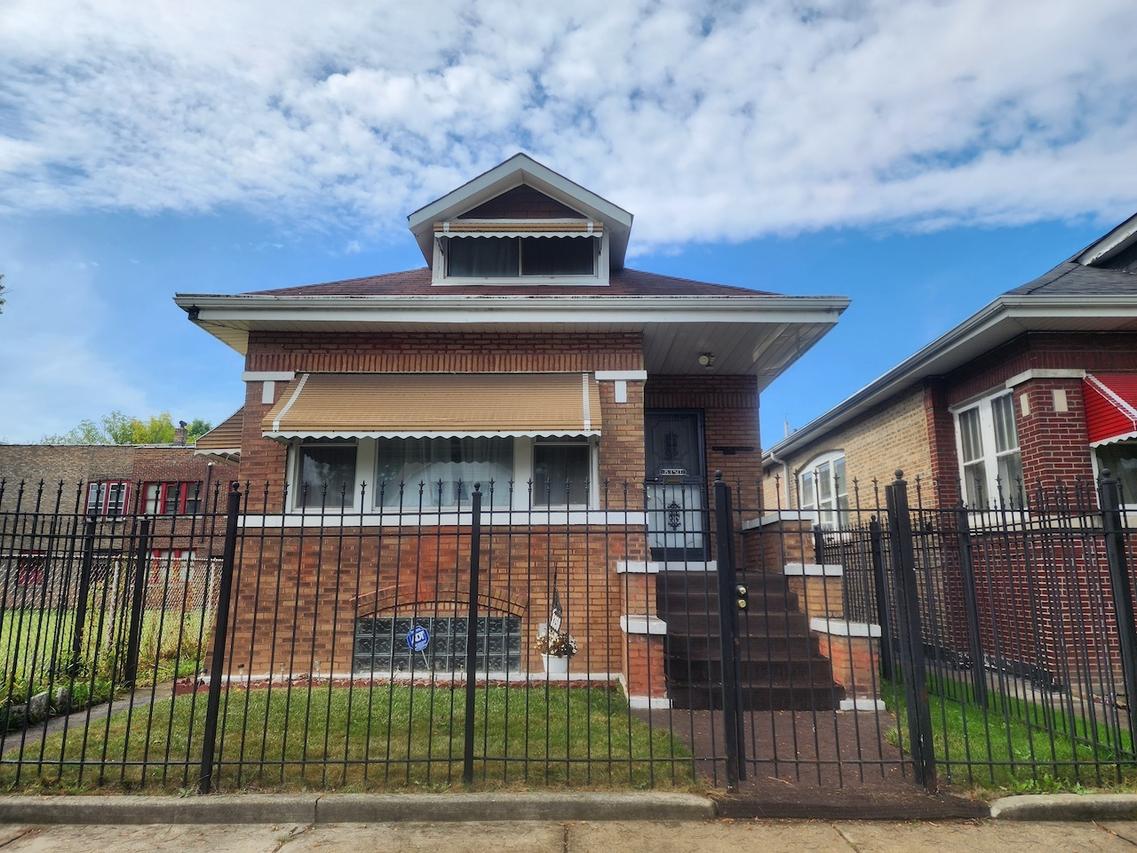 8350 S Carpenter St., Chicago, IL 60620