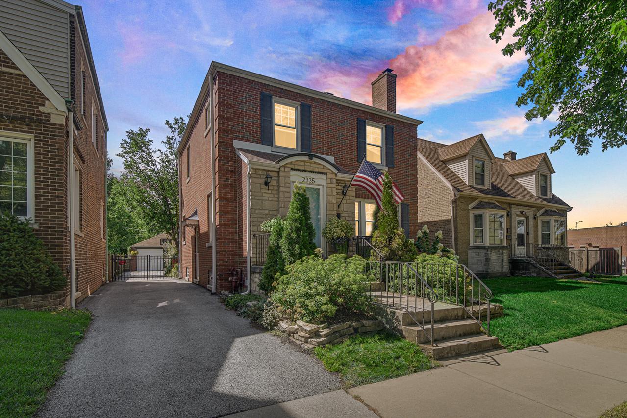 2335 W 107th St., Chicago, IL 60643
