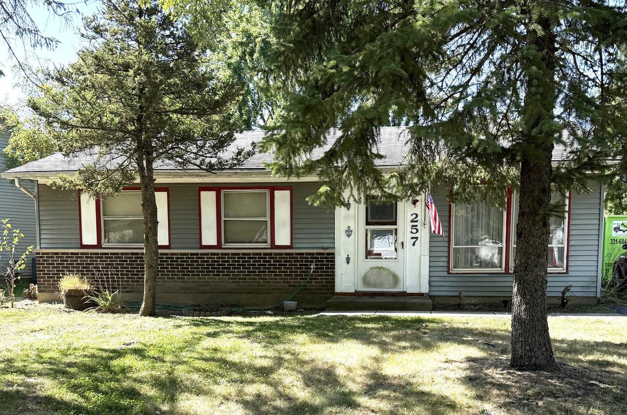 257 Plainview Dr., Bolingbrook, IL 60440