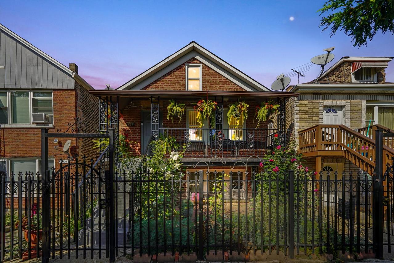 [Address Hidden by Seller], Chicago, IL 60632
