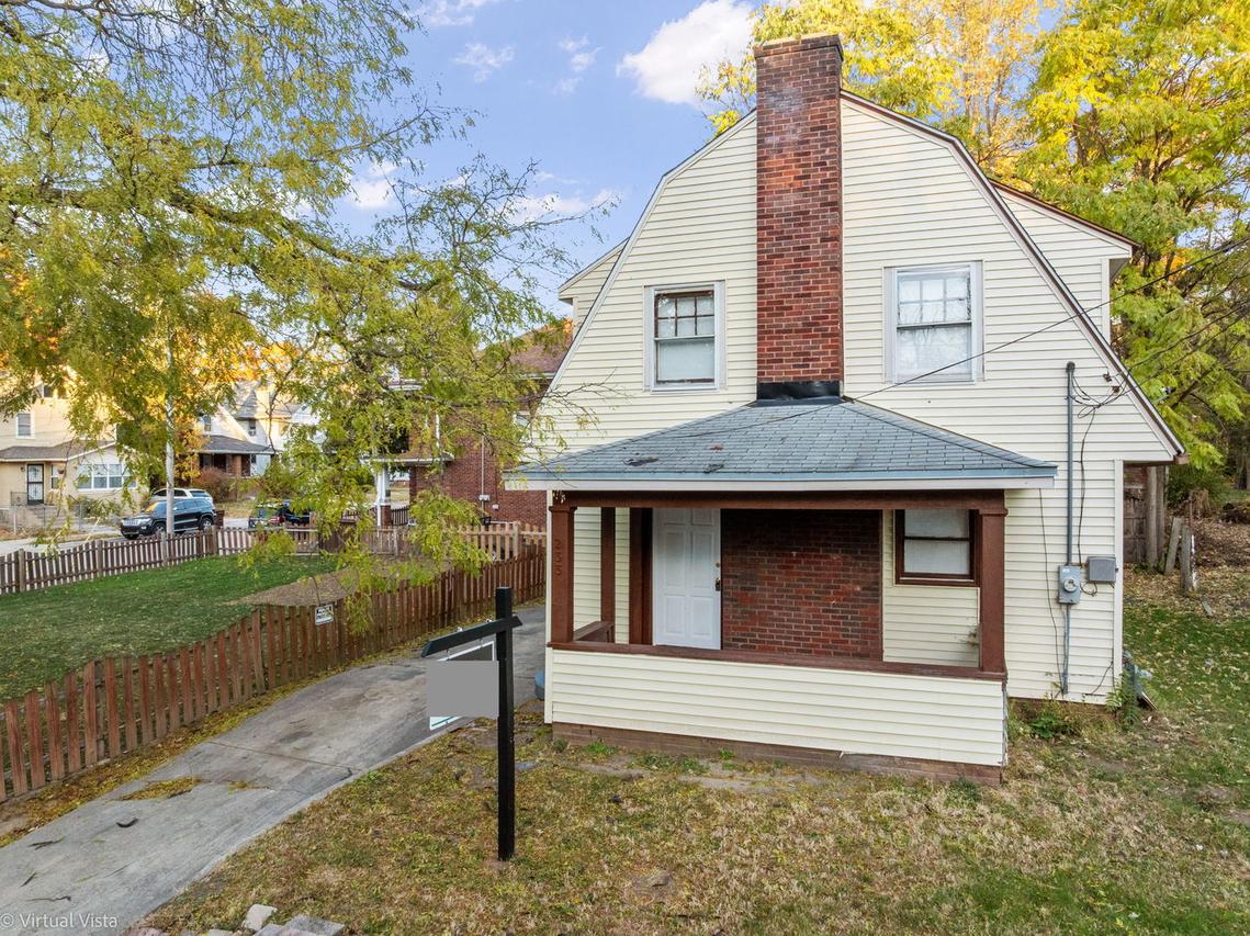 233 Oakwood Ave., Rockford, IL 61101