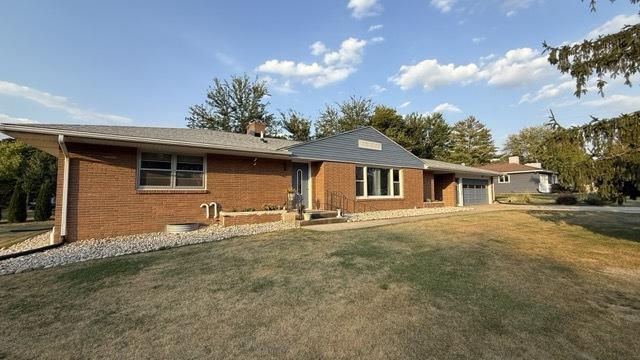 3112 Highcrest Rd., Rockford, IL 61107