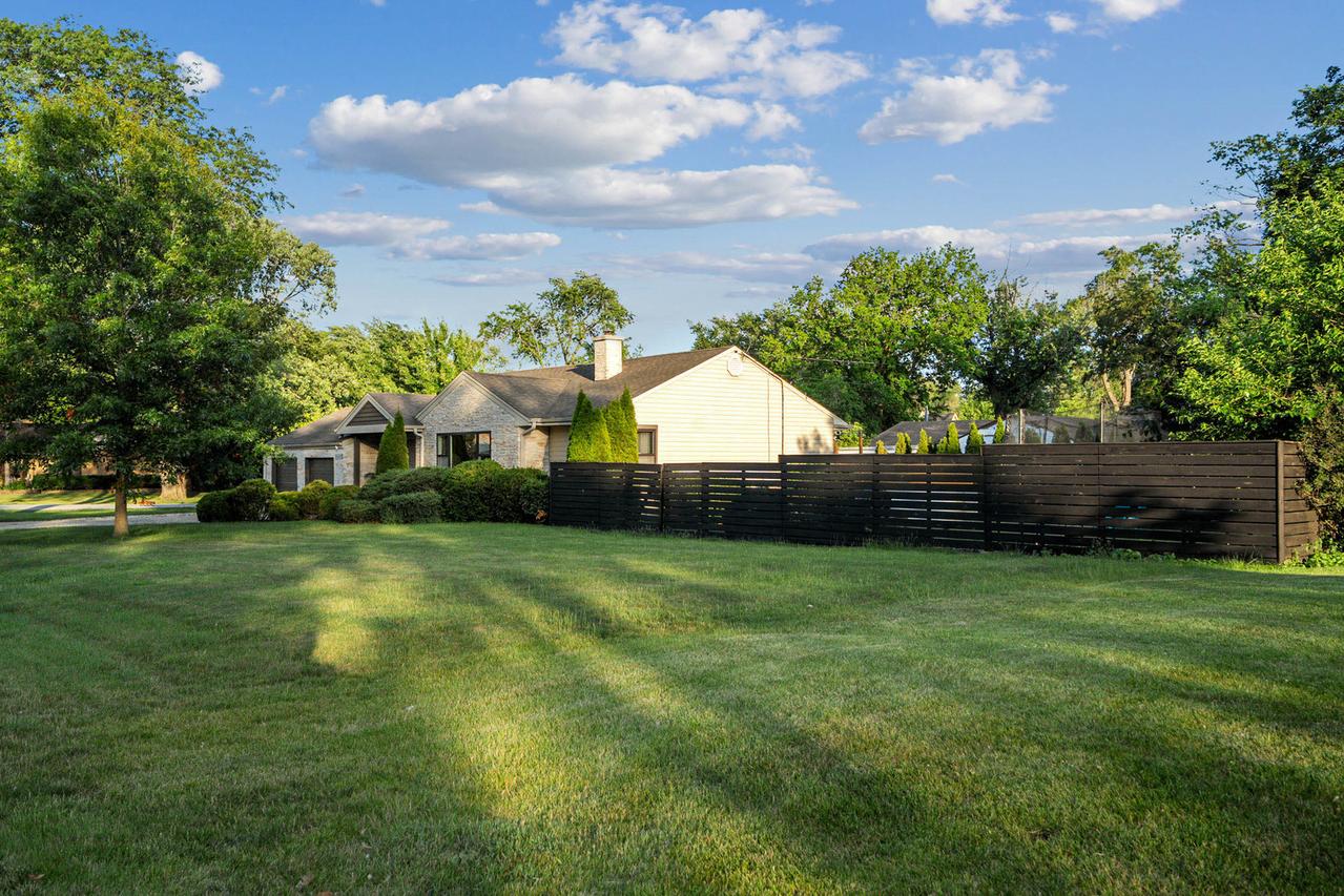 16W639 Red Oak Ave., Bensenville, IL 60106