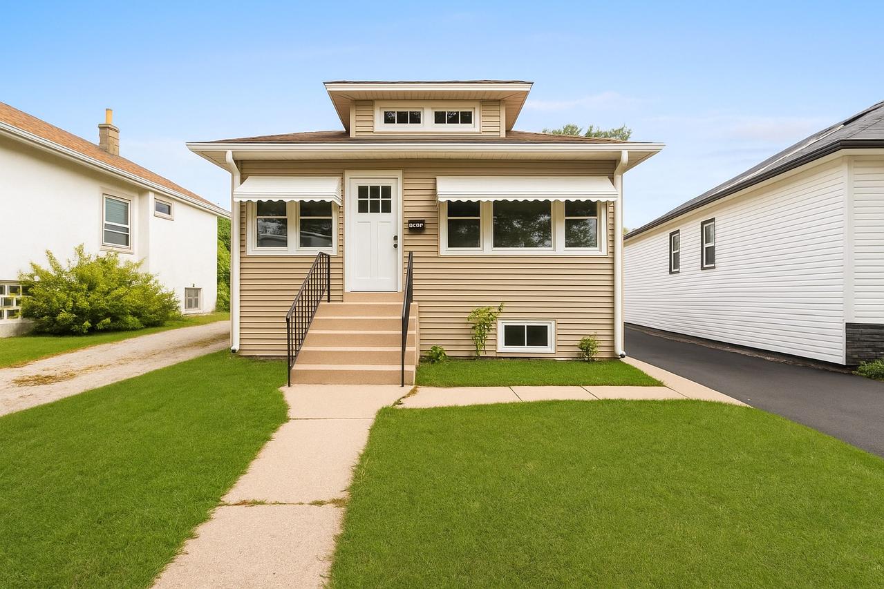 1923 S 4th Ave., Maywood, IL 60153
