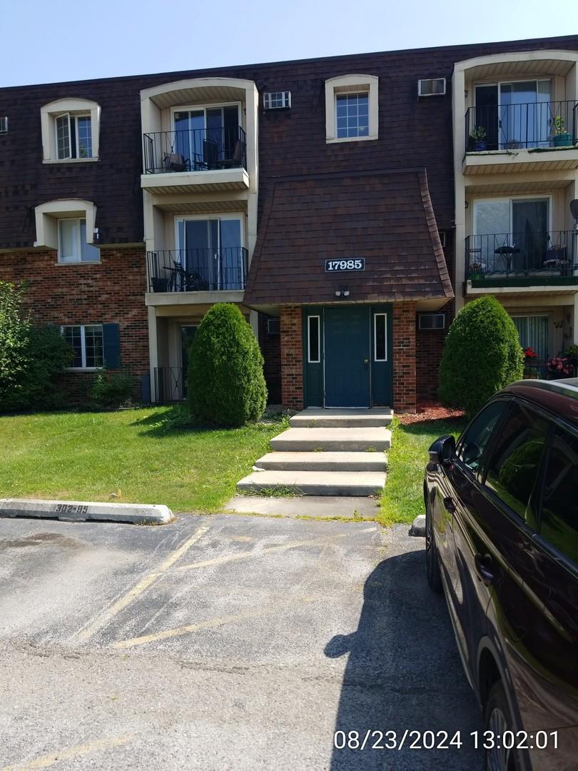 17985 Amherst Ct. #1-103, Country Club Hills, IL 60478