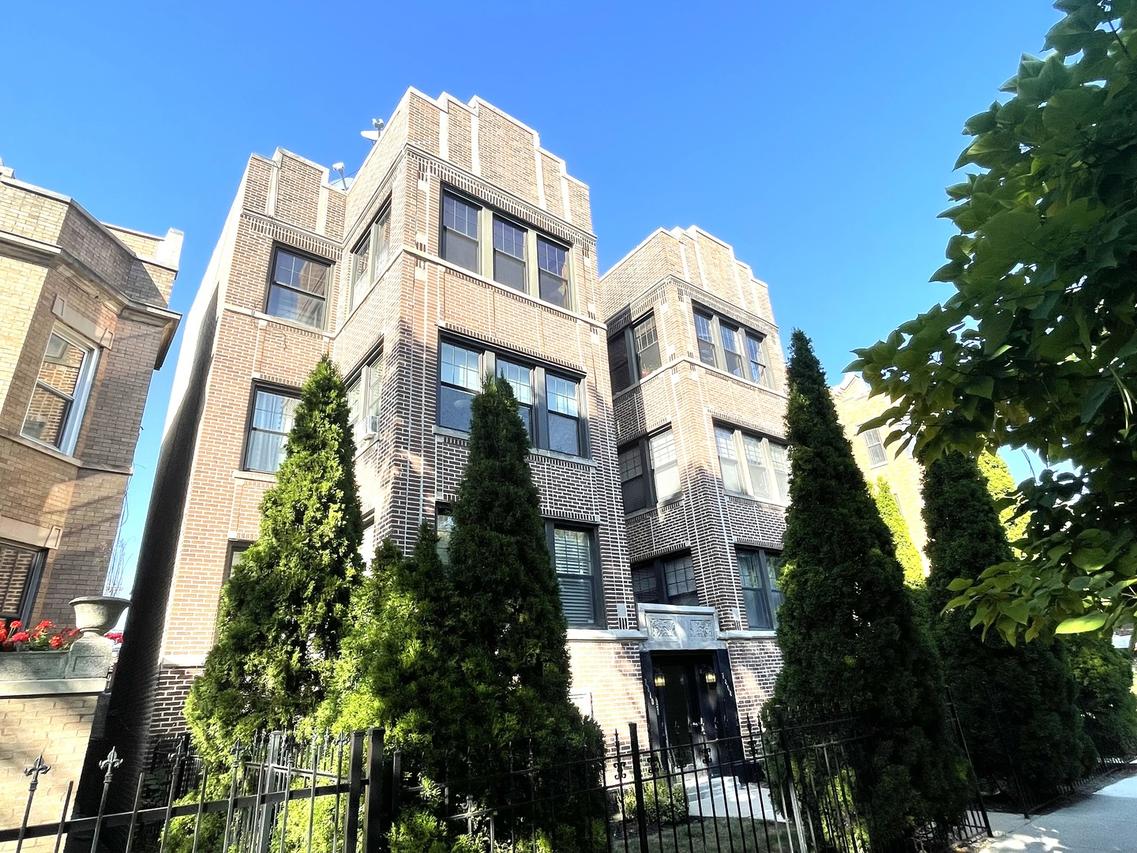 2810 W Logan Blvd. #3W, Chicago, IL 60647