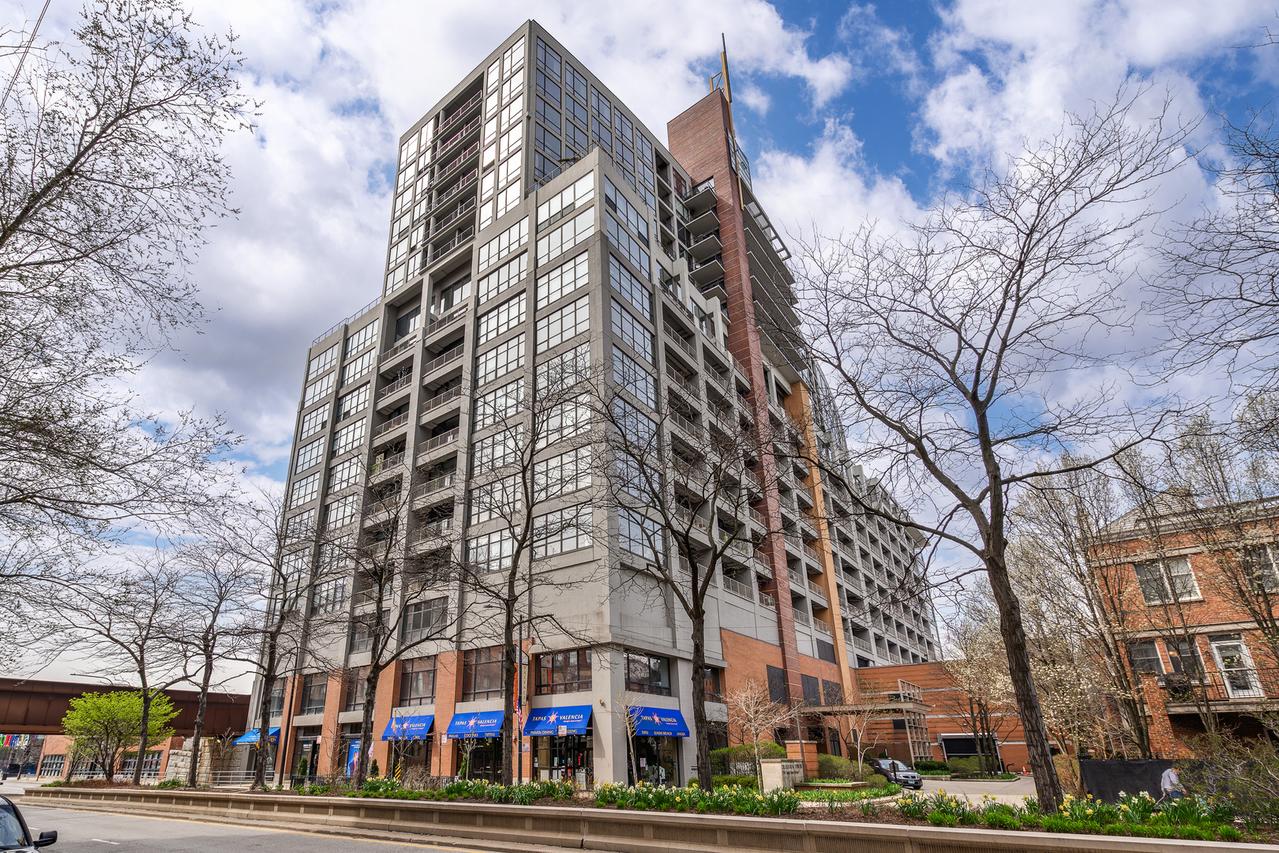 1530 S State St. #18A-B, Chicago, IL 60605