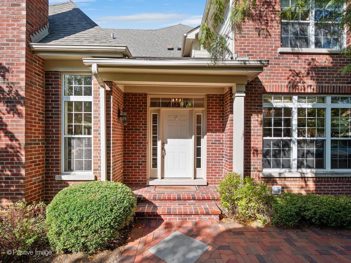 904 Hickory Dr., Western Springs, IL 60558